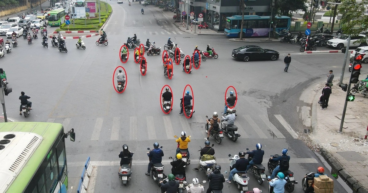 Mức phạt vượt đèn vàng đã tăng gấp nhiều lần, có trường hợp tới 22 triệu đồng