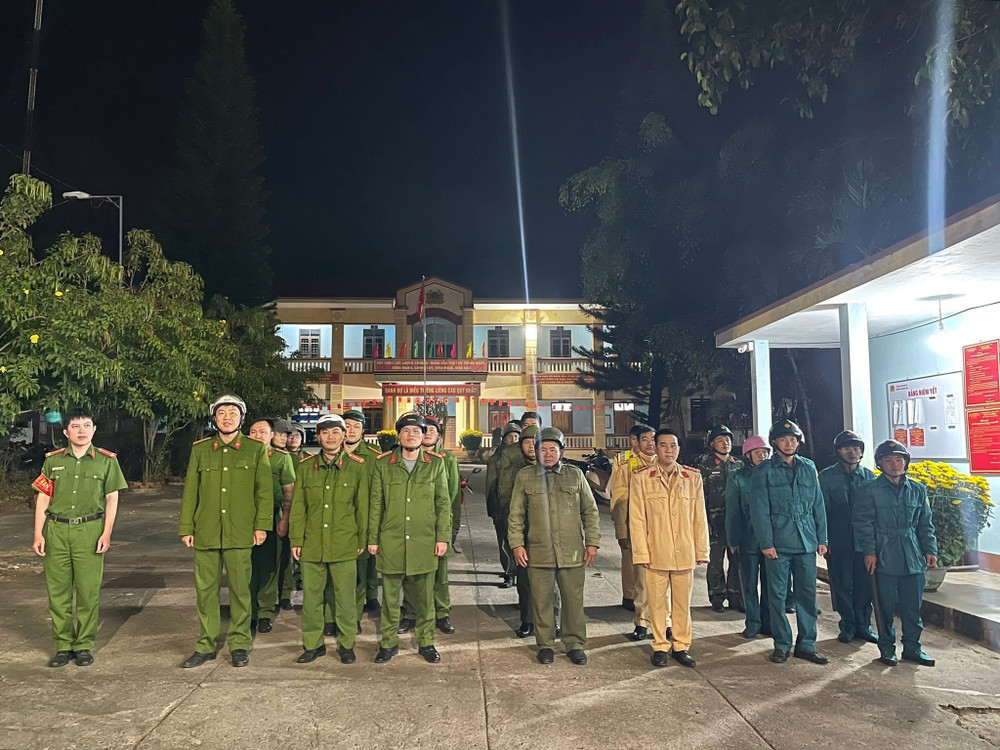 Xử l&yacute; nghi&ecirc;m nh&oacute;m tuổi teen độ xe, nẹt p&ocirc; giữa đ&ecirc;m Tết