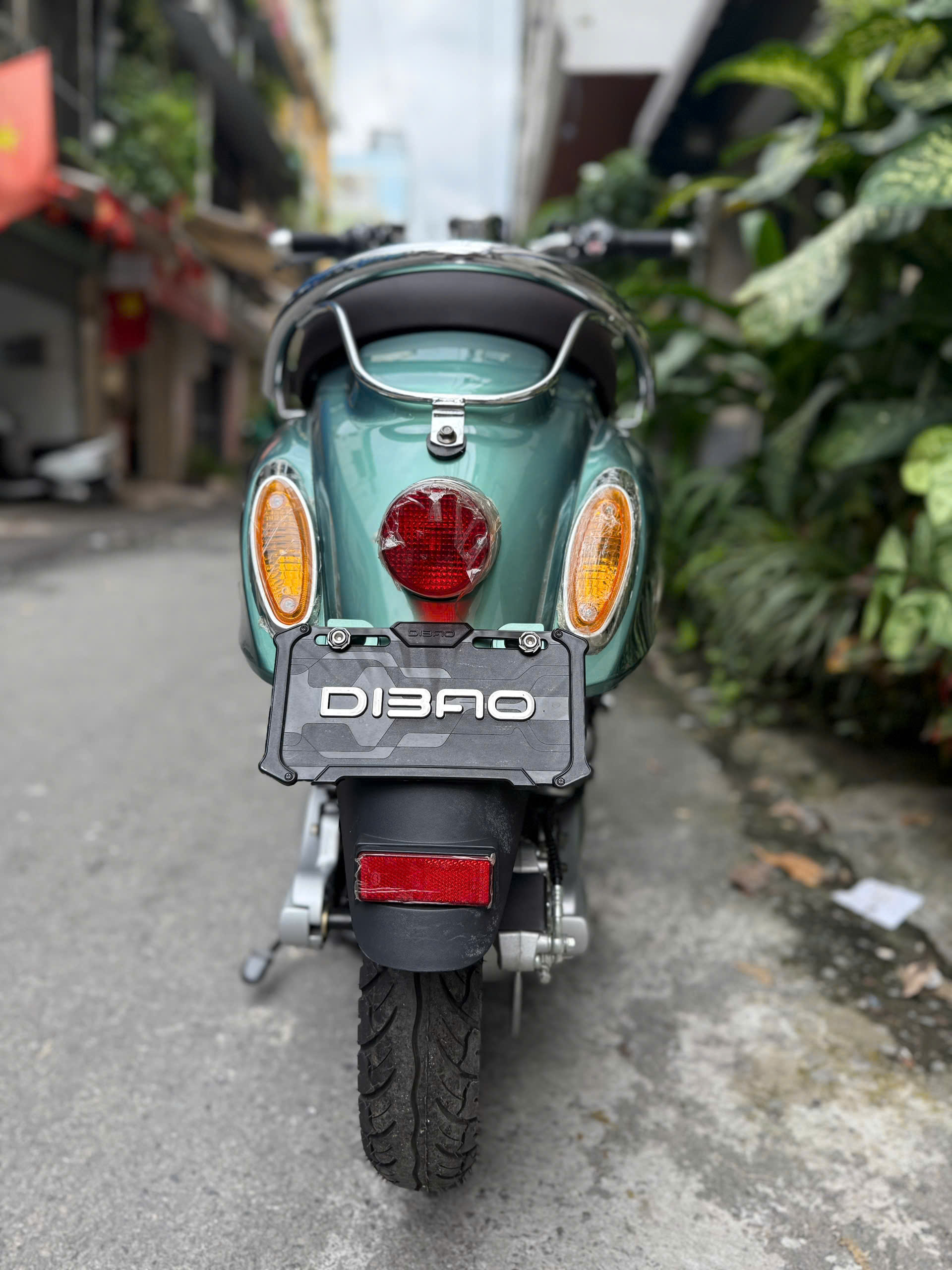 Chưa tới 20 triệu đ&atilde; sở hữu chiếc xe m&aacute;y điện bản pin chạy 130km/lần sạc