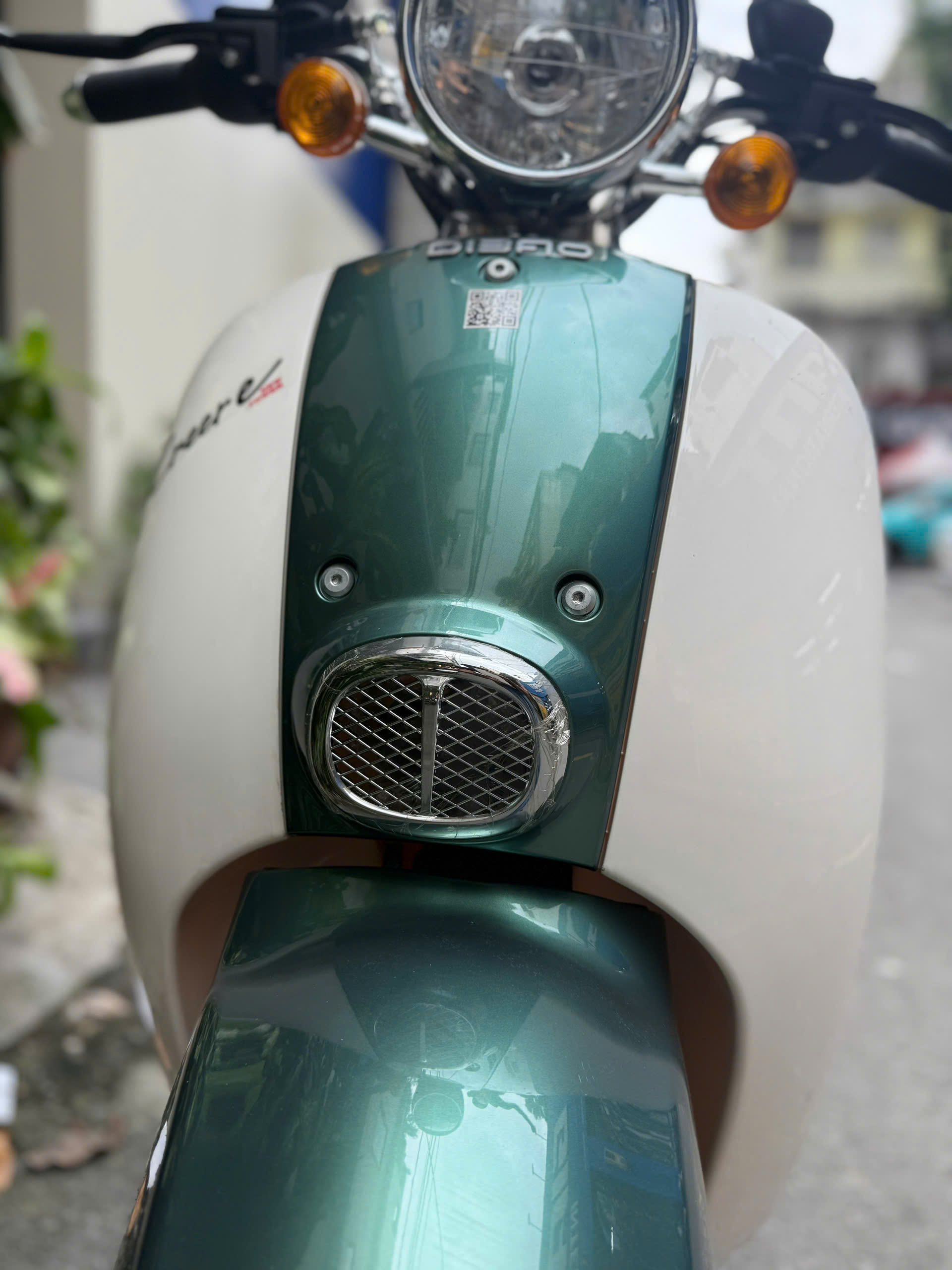 Chưa tới 20 triệu đ&atilde; sở hữu chiếc xe m&aacute;y điện bản pin chạy 130km/lần sạc