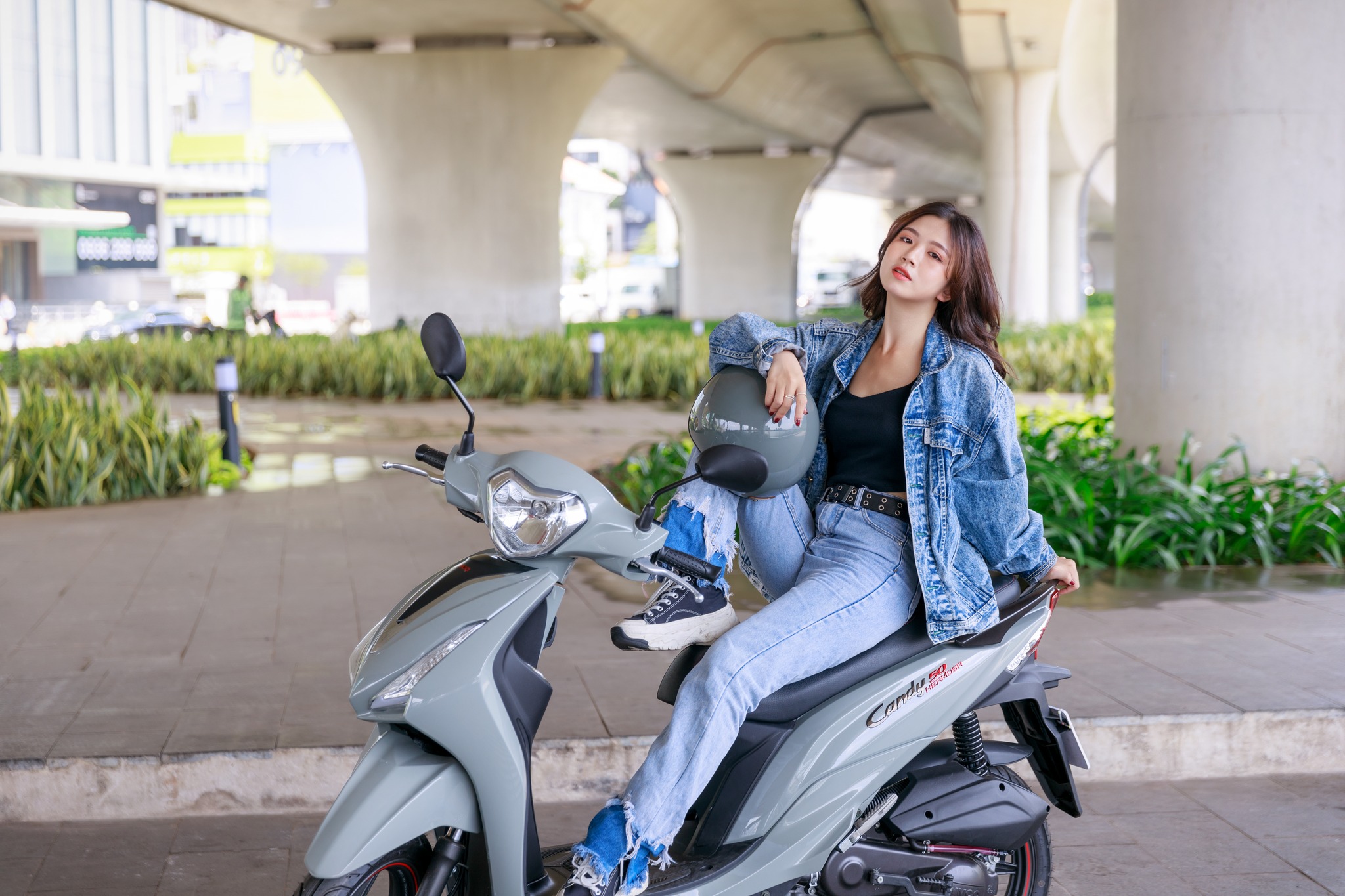 Cách chọn xe máy 50cc cho nữ sinh