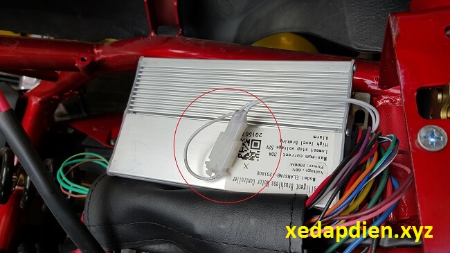 Cách tháo dây hạn chế tốc độ xe máy điện Xmen Cách tháo dây hạn chế tốc độ xe máy điện Xmen